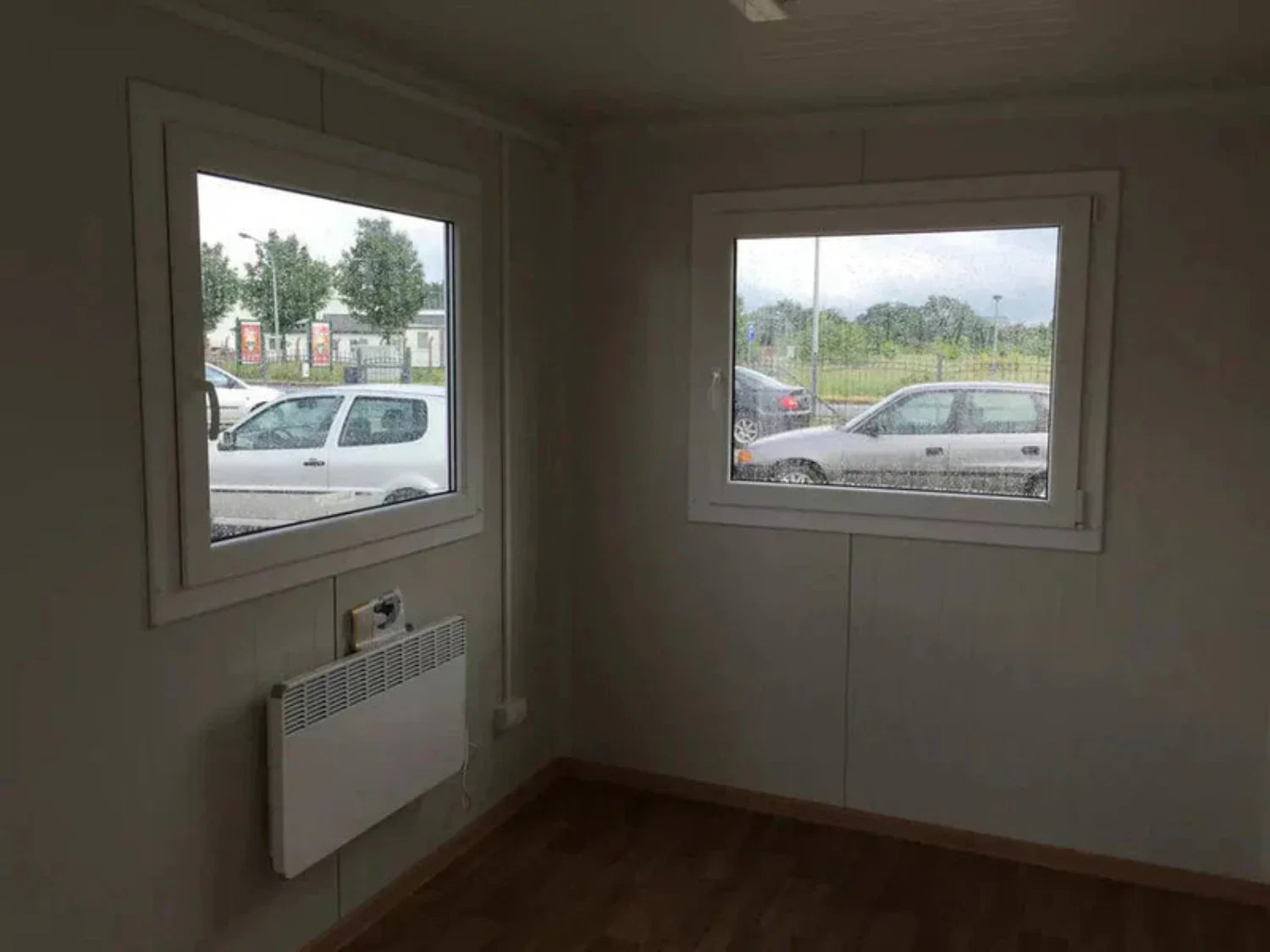 Bürocontainer. 3,50 × 2,20m